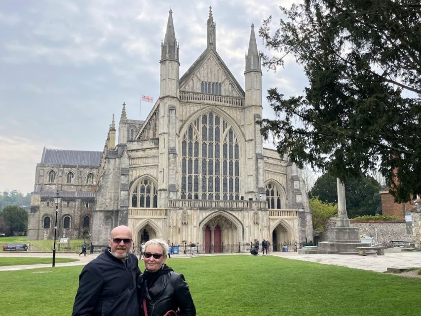 Winchester: Historic Castles and Cathedrals Walking Tour - Buttercross and the High Street