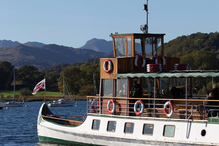 Windermere Red Cruise: Sail Between Bowness and Ambleside - Commentary, comfort, and the onboard setup