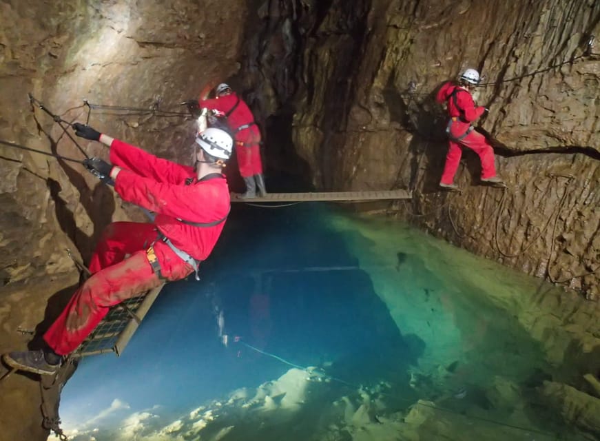 WOOKEY HOLE CAVES: Wild Wookey Caving Adventure - Starting at Wookey Hole and getting ready