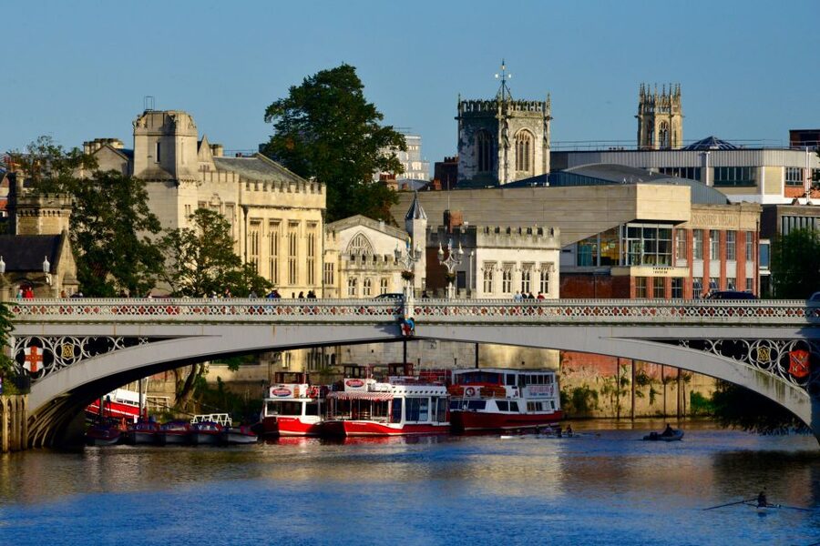 York: City Highlights Small Group Walking Tour - Key points at a glance