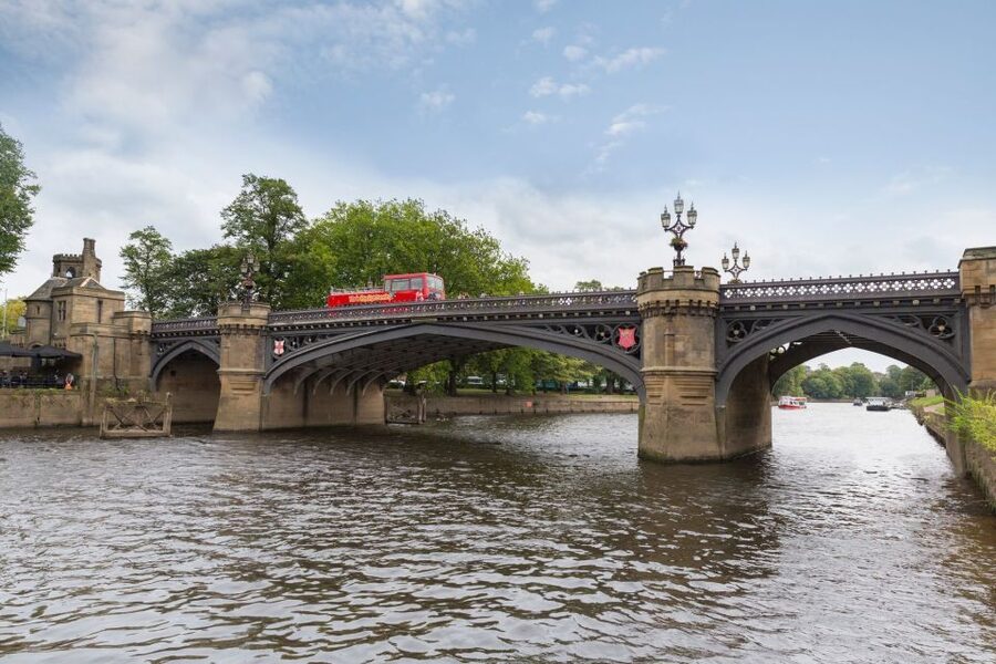 York: City Sightseeing Hop-On Hop-Off Bus Tour - Timing, tickets and practical limits