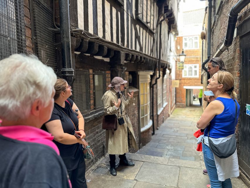 York: Historical Gems Tour & A Taste of York Chocolate - Barley Hall and Swinegate