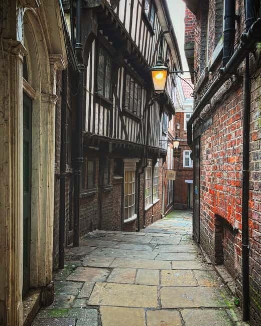 York’s Snickelways Story Walking Tour - Why York’s snickelways are worth your time