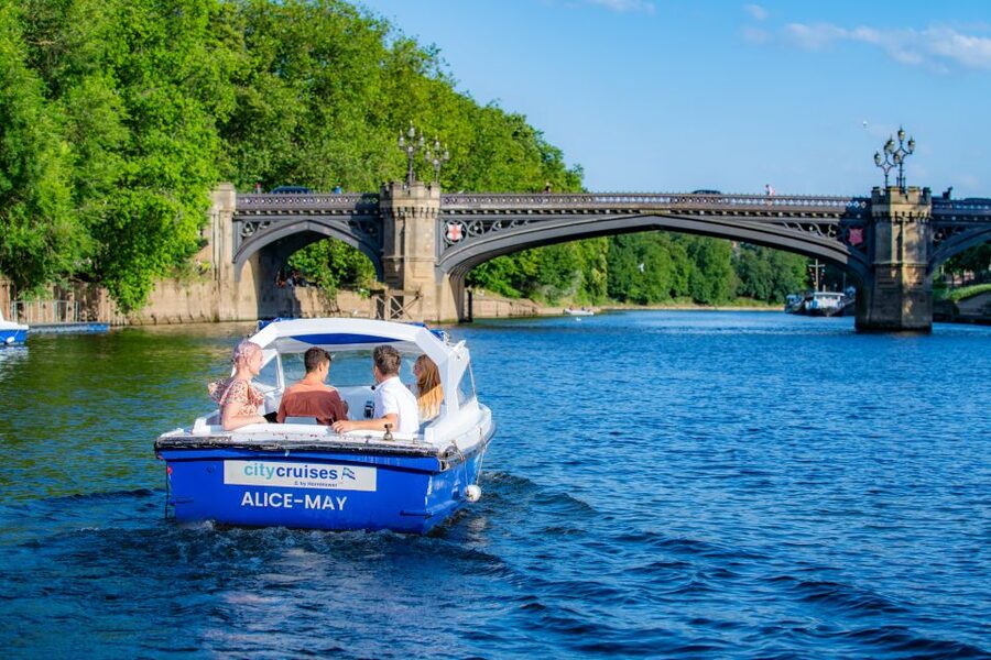 York: Self-Steer Boat Rental - Taking the helm at King’s Staith