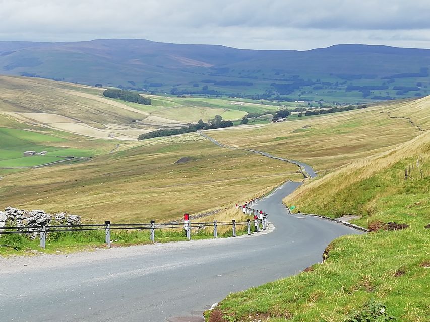 Yorkshire: All Creatures Great and Small Mini-Coach Tour - Following the classic BBC locations